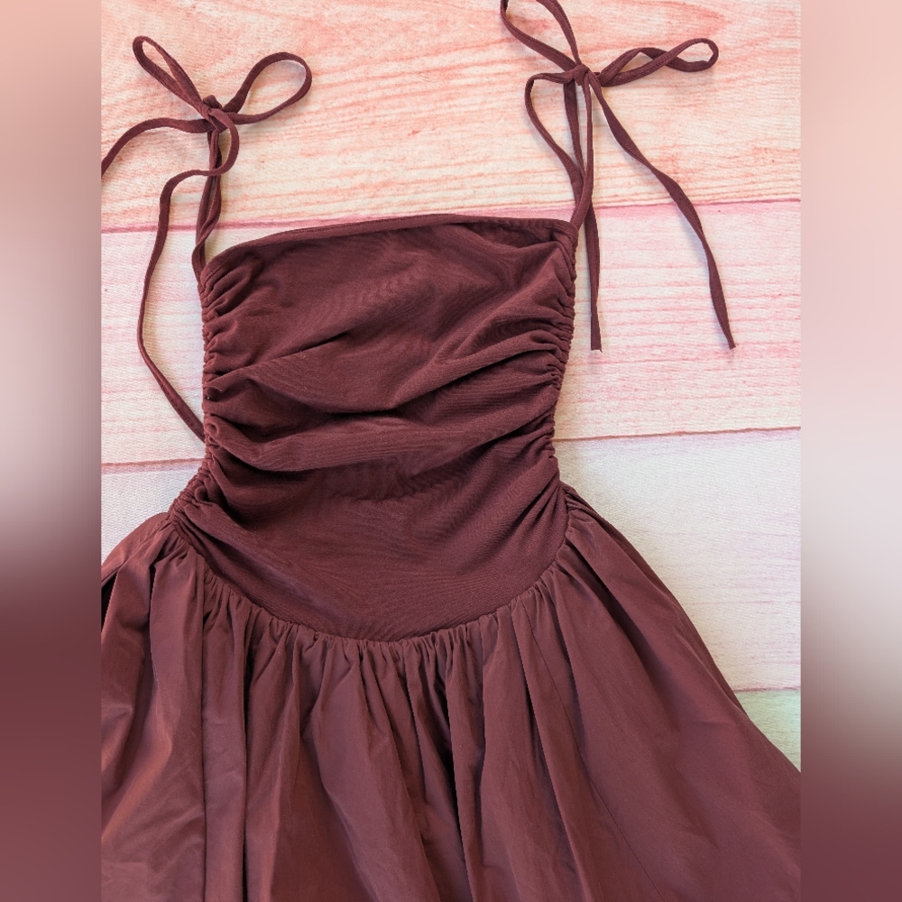 Amylynn Alexa Burgundy Puffball Dress 4US drop waist ruched dress - Picture 7 of 13